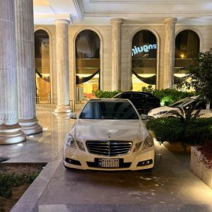 اجاره بنز E200 در کیش | تجربه رانندگی لوکس با باقری رنت